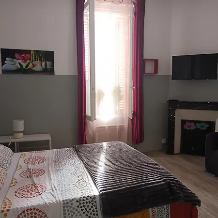 Apartment Trait D Union - Bonaparte 1ere Etage, 24m2 *